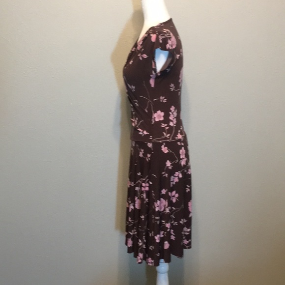 Cute brown and pink flower pattern dress - Picture 4 of 6